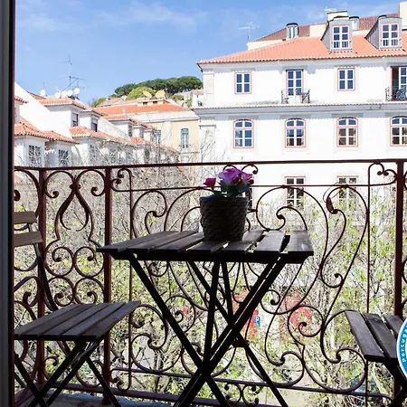 Alfama Sophisticate Flat With Balconies 2bedrs 2baths & Ac In 19th Century Building Historic Center Lisbon