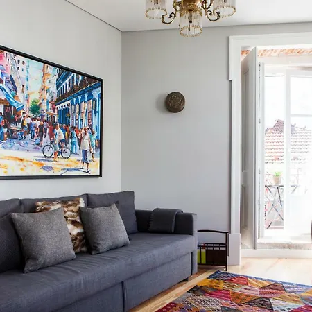 Alfama Sophisticate Flat With Balconies 2bedrs 2baths & Ac In 19th Century Building Historic Center Apartment