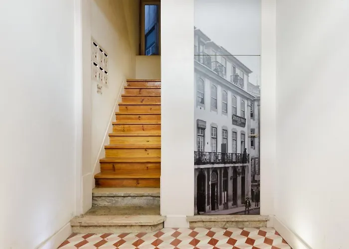شقة Alfama Sophisticate Flat With Balconies 2bedrs 2baths & Ac In 19th Century Building Historic Center