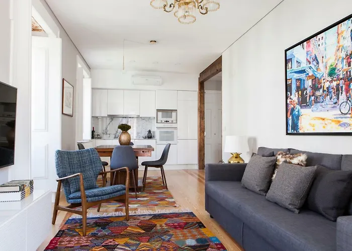 Alfama Sophisticate Flat With Balconies 2bedrs 2baths & Ac In 19th Century Building Historic Center شقة *