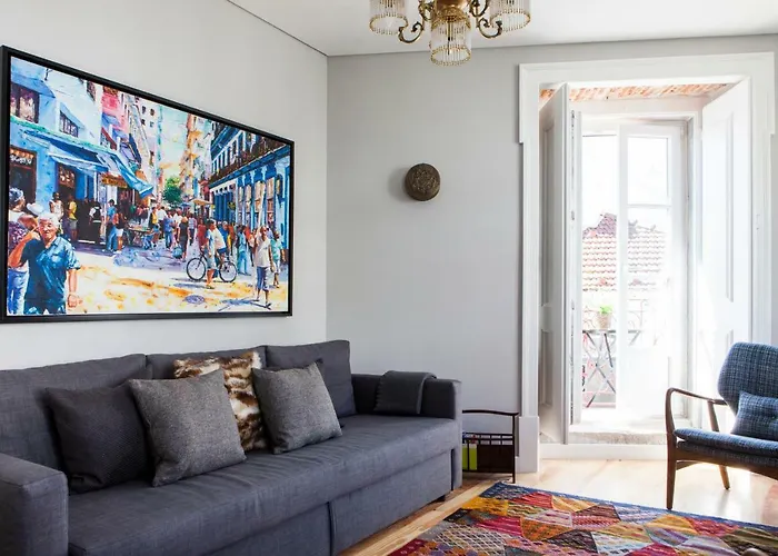 Alfama Sophisticate Flat With Balconies 2bedrs 2baths & Ac In 19th Century Building Historic Center شقة